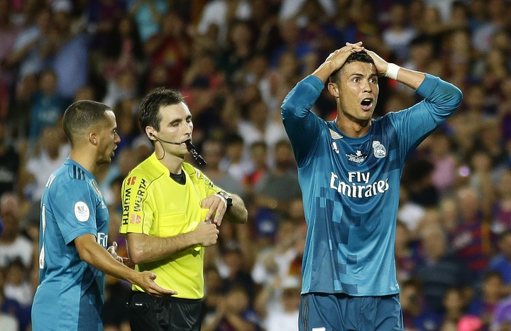 Real Madrid dobyl štadión Barcelony. Ronaldo s červenou kartou